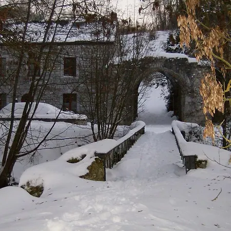 Traditional Holiday In With Private Garden Dom wakacyjny Beauraing