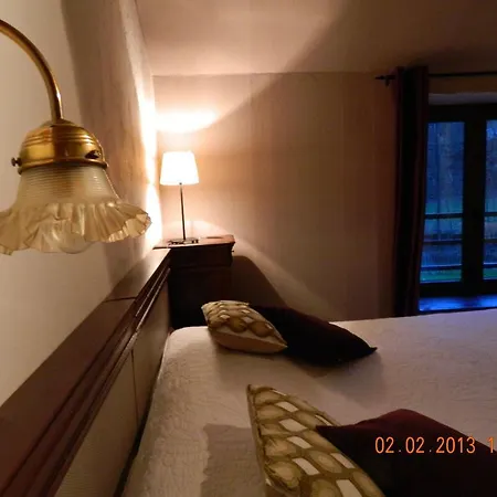 Dom wakacyjny Traditional Holiday In With Private Garden *
