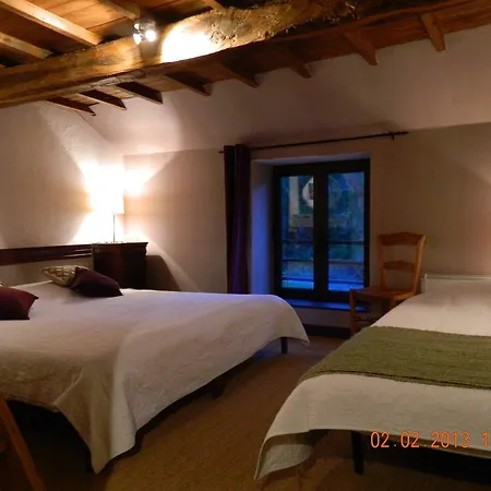 Traditional Holiday In With Private Garden *