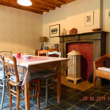 Traditional Holiday In With Private Garden Dom wakacyjny Beauraing